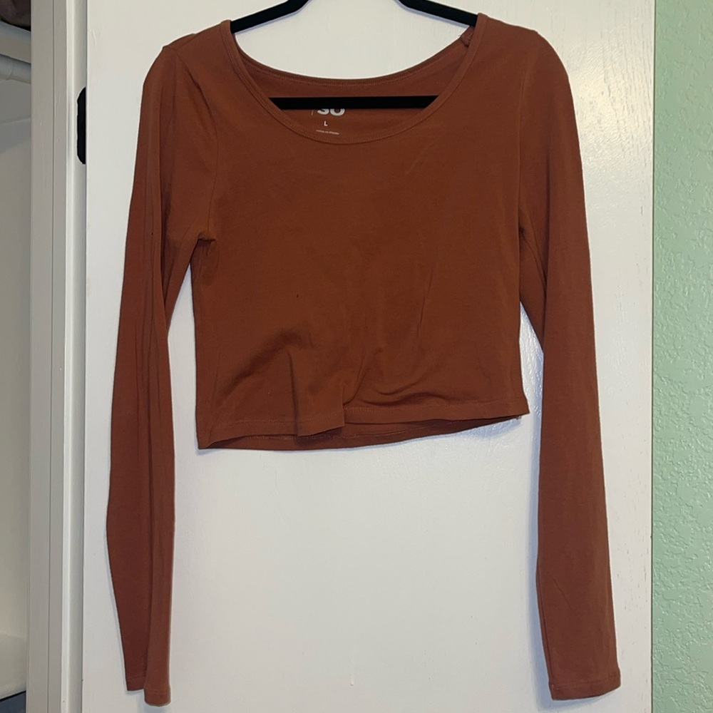 Long sleeve crop top